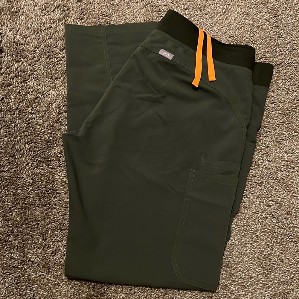 Limited Edition Moss Green Figs Scrub pant